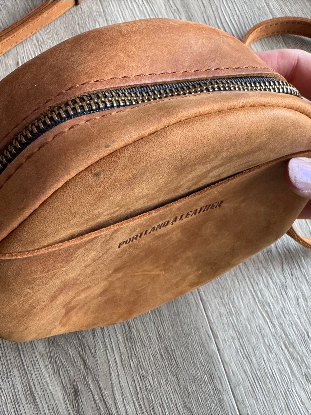 Portland Leather Circle Crossbody Brown Small - Picture 6 of 12